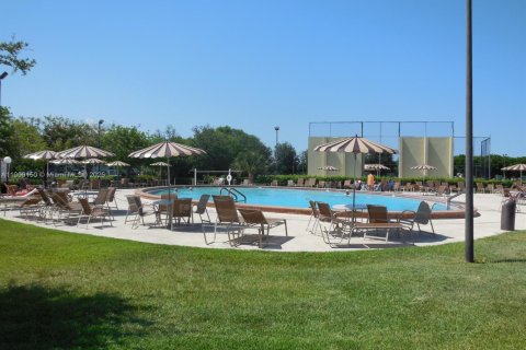 Condo in West Palm Beach, Florida, 1 bedroom  № 1953495 - photo 17