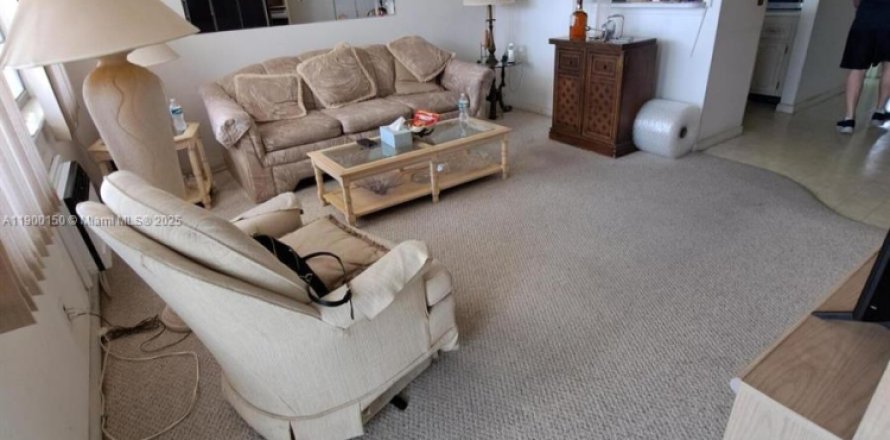 Condo in West Palm Beach, Florida, 1 bedroom  № 1953495