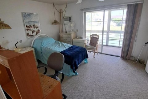 Condo in West Palm Beach, Florida, 1 bedroom  № 1953495 - photo 4