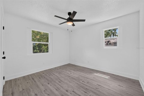Villa ou maison à vendre à Sanford, Floride: 4 chambres, 107.02 m2 № 2339436 - photo 16