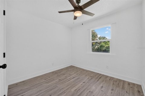 Villa ou maison à vendre à Sanford, Floride: 4 chambres, 107.02 m2 № 2339436 - photo 18