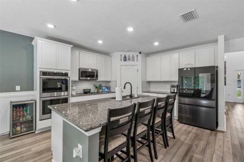 House in Spring Hill, Florida 6 bedrooms, 376.63 sq.m. № 2227897 - photo 30
