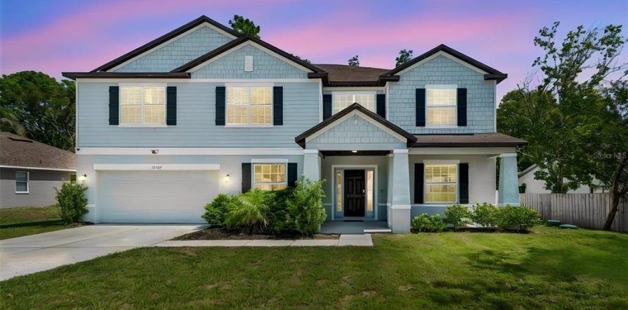 House in Spring Hill, Florida 6 bedrooms, 376.63 sq.m. № 2227897
