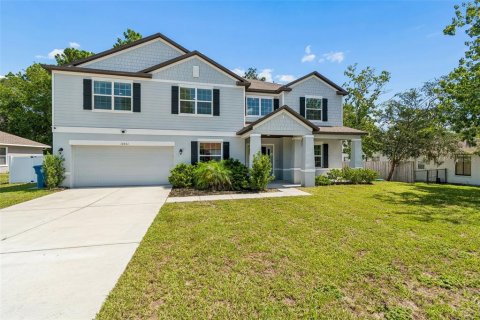 House in Spring Hill, Florida 6 bedrooms, 376.63 sq.m. № 2227897 - photo 4