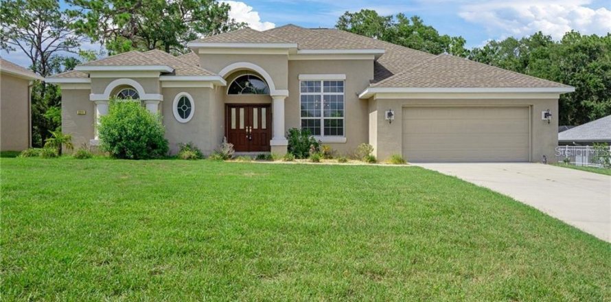 House in Hernando, Florida 3 bedrooms, 235.6 sq.m. № 1808196