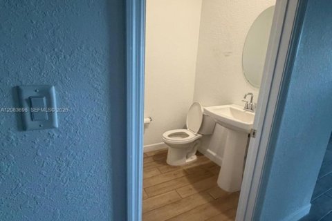 Casa en venta en Homestead, Florida, 4 dormitorios, 248.98 m2 № 2352131 - foto 12