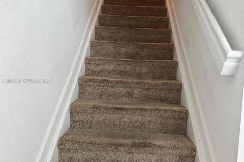 Casa en venta en Homestead, Florida, 4 dormitorios, 248.98 m2 № 2352131 - foto 14