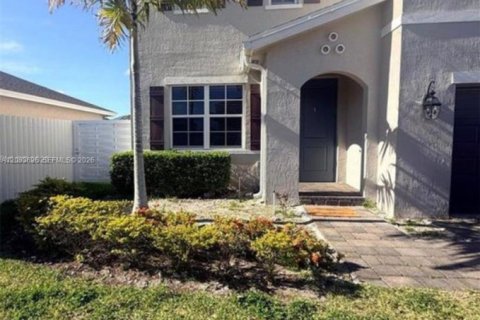 Casa en venta en Homestead, Florida, 4 dormitorios, 248.98 m2 № 2352131 - foto 2