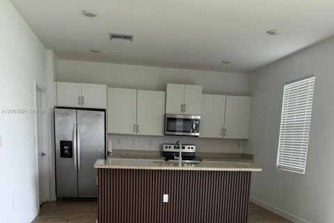 Casa en venta en Homestead, Florida, 4 dormitorios, 248.98 m2 № 2352131 - foto 5