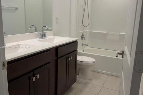 Casa en venta en Homestead, Florida, 4 dormitorios, 248.98 m2 № 2352131 - foto 6