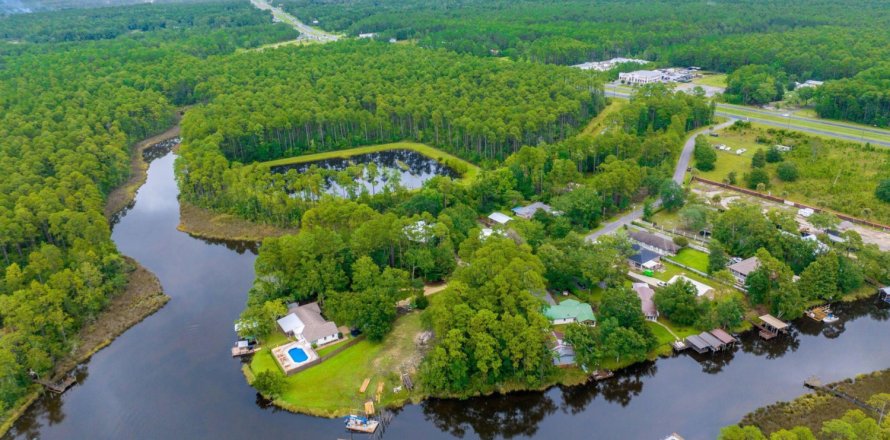 Land in Freeport, Florida № 558404