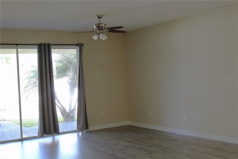 House in Orlando, Florida 4 bedrooms, 188.31 sq.m. № 1552609 - photo 7