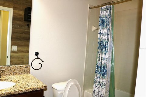 House in Orlando, Florida 4 bedrooms, 188.31 sq.m. № 1552609 - photo 23