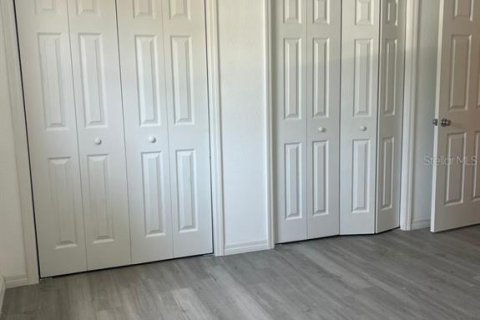 Condo in Port Richey, Florida, 1 bedroom  № 2229226 - photo 11