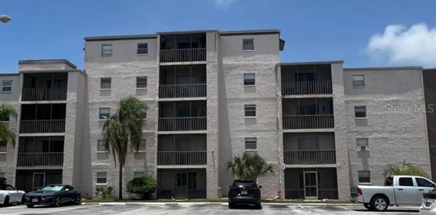 Condo in Port Richey, Florida, 1 bedroom  № 2229226