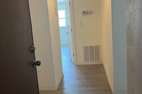 Condo in Port Richey, Florida, 1 bedroom  № 2229226 - photo 15