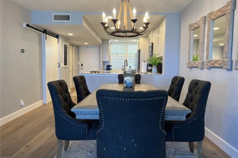 Condominio en alquiler en Saint Pete Beach, Florida, 3 dormitorios, 169.55 m2 № 1899629 - foto 12