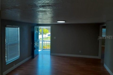 Villa ou maison à vendre à Tampa, Floride: 3 chambres, 83.98 m2 № 2318555 - photo 4