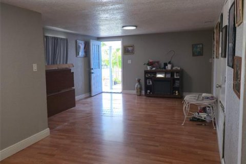 Villa ou maison à vendre à Tampa, Floride: 3 chambres, 83.98 m2 № 2318555 - photo 6