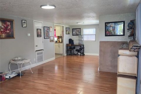 Villa ou maison à vendre à Tampa, Floride: 3 chambres, 83.98 m2 № 2318555 - photo 7
