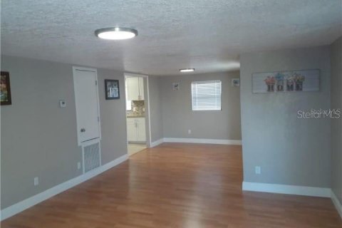 Villa ou maison à vendre à Tampa, Floride: 3 chambres, 83.98 m2 № 2318555 - photo 5