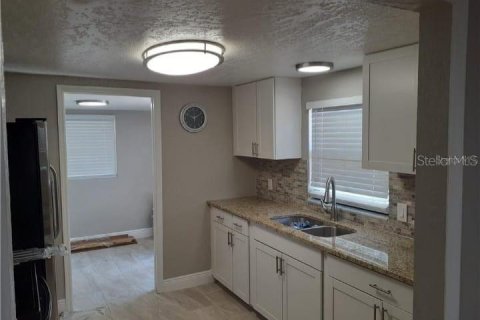 Villa ou maison à vendre à Tampa, Floride: 3 chambres, 83.98 m2 № 2318555 - photo 8