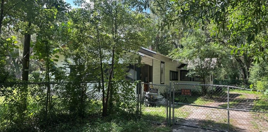 Casa en Gainesville, Florida 4 dormitorios, 152.64 m2 № 2238103