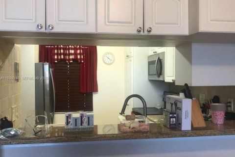 Copropriété à louer à Plantation, Floride: 2 chambres, 87.33 m2 № 1987655 - photo 8