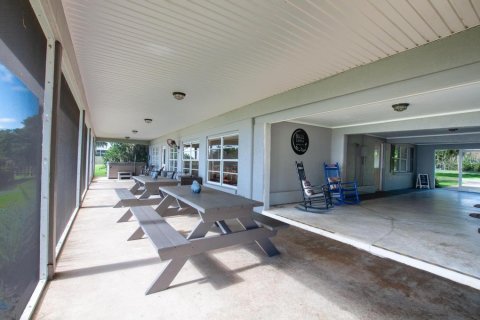House in Lake Placid, Florida 3 bedrooms, 147.81 sq.m. № 1914165 - photo 11
