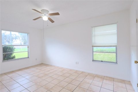 House in Ocala, Florida 3 bedrooms, 146.04 sq.m. № 1810027 - photo 24