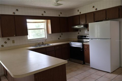 House in Ocala, Florida 3 bedrooms, 146.04 sq.m. № 1810027 - photo 6