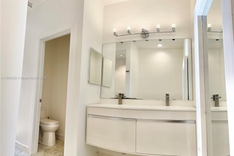 Touwnhouse à vendre à Miramar, Floride: 3 chambres, 163.51 m2 № 1946934 - photo 19