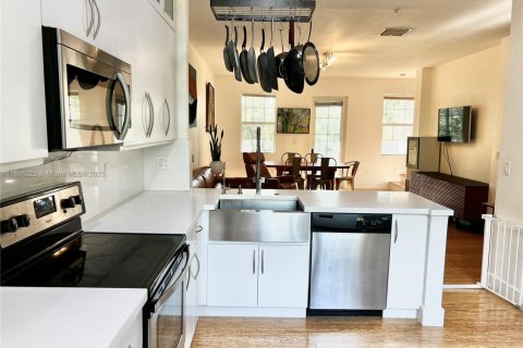 Touwnhouse à vendre à Miramar, Floride: 3 chambres, 163.51 m2 № 1946934 - photo 5