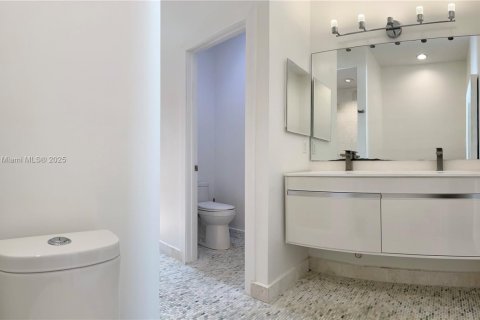 Touwnhouse à vendre à Miramar, Floride: 3 chambres, 163.51 m2 № 1946934 - photo 18