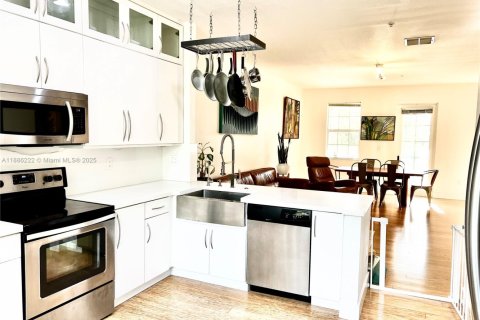 Touwnhouse à vendre à Miramar, Floride: 3 chambres, 163.51 m2 № 1946934 - photo 6