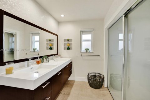 Casa en alquiler en Hollywood, Florida, 3 dormitorios, 184.23 m2 № 2028991 - foto 19