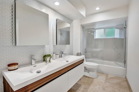 Casa en alquiler en Hollywood, Florida, 3 dormitorios, 184.23 m2 № 2028991 - foto 24