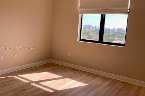 Copropriété à louer à Coral Gables, Floride: 2 chambres, 107.02 m2 № 1972959 - photo 7