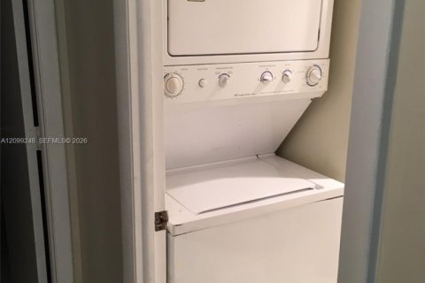 Copropriété à louer à Lauderhill, Floride: 2 chambres, 94.39 m2 № 2394687 - photo 10