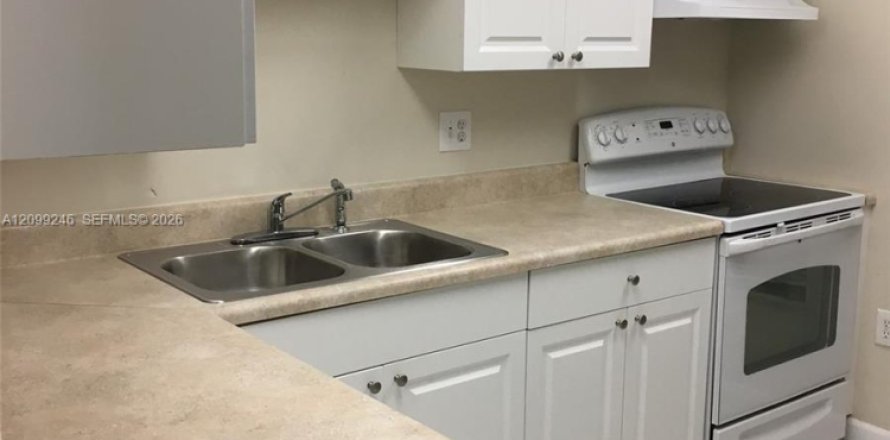 Condo à Lauderhill, Floride, 2 chambres  № 2394687