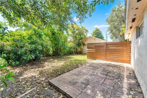 Immobilier commercial à vendre à Miami, Floride: 124.95 m2 № 2244065 - photo 27