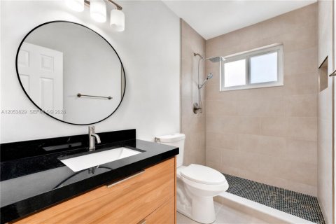Immobilier commercial à vendre à Miami, Floride: 124.95 m2 № 2244065 - photo 23