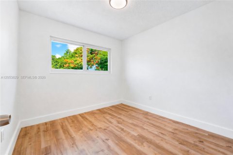 Immobilier commercial à vendre à Miami, Floride: 124.95 m2 № 2244065 - photo 22