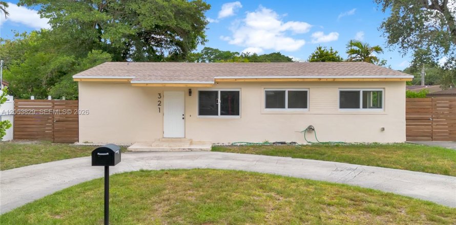 Immobilier commercial à Miami, Floride 124.95 m2 № 2244065