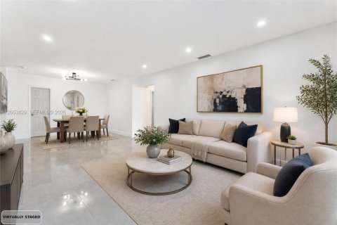 Immobilier commercial à vendre à Miami, Floride: 124.95 m2 № 2244065 - photo 12