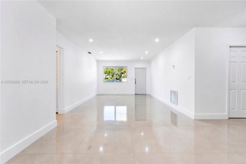 Immobilier commercial à vendre à Miami, Floride: 124.95 m2 № 2244065 - photo 10