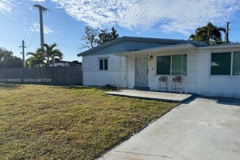 Casa en alquiler en Dania Beach, Florida, 2 dormitorios, 92.62 m2 № 2030681 - foto 7