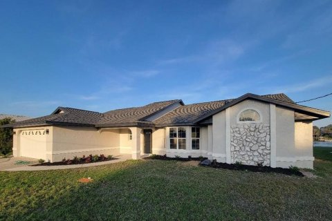 Casa en venta en Port Charlotte, Florida, 3 dormitorios, 163.69 m2 № 1508270 - foto 3
