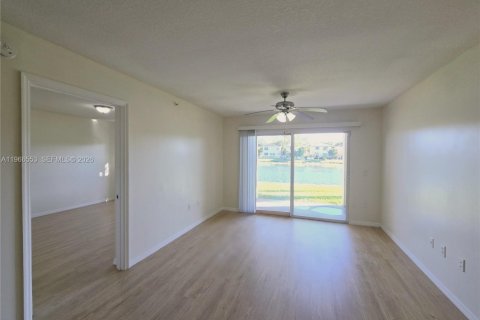 Copropriété à vendre à West Palm Beach, Floride: 2 chambres, 98.48 m2 № 2081320 - photo 2