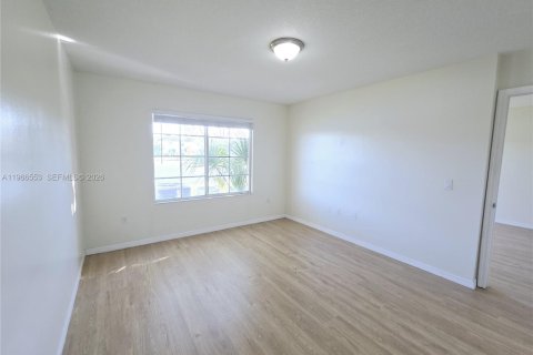Copropriété à vendre à West Palm Beach, Floride: 2 chambres, 98.48 m2 № 2081320 - photo 13